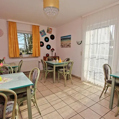 Gemutliche, Ruhig Gelegene Bei Rug 2330 Putbus