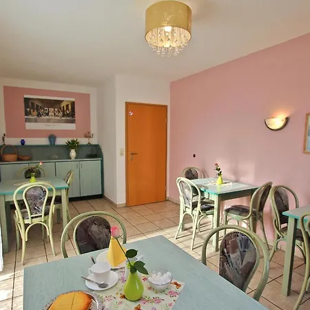 Penzion Gemutliche, Ruhig Gelegene Bei Rug 2330 *